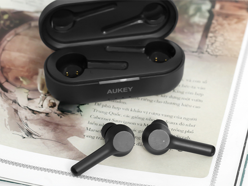 Hình thật tai nghe Bluetooth True Wireless Aukey EP-K01 